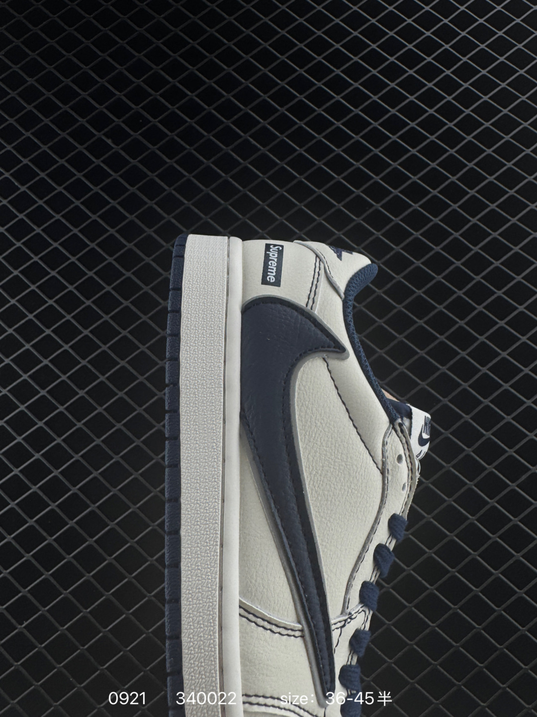 Travis Scott x Air Jordan 1 ” Reverse Mocha “